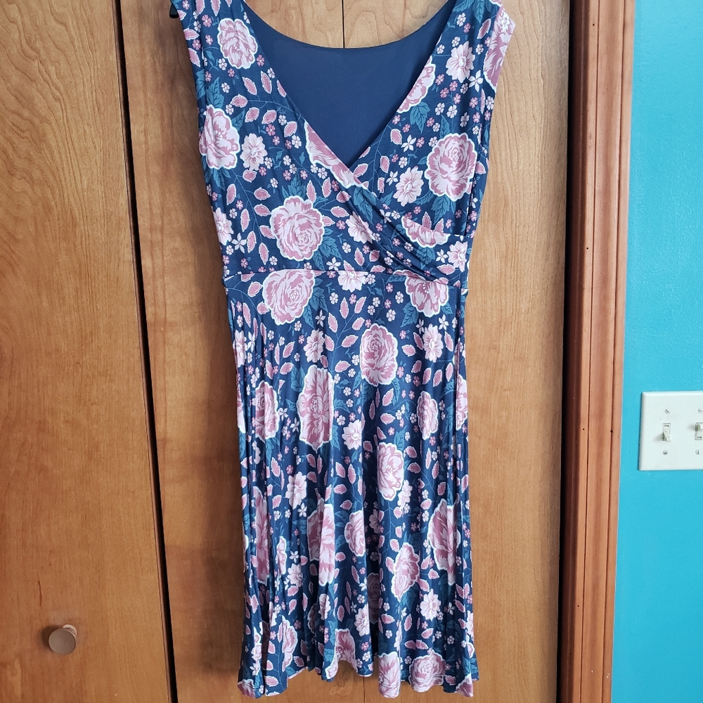 Loft Outlet Spring Dress - Picture 2 of 4